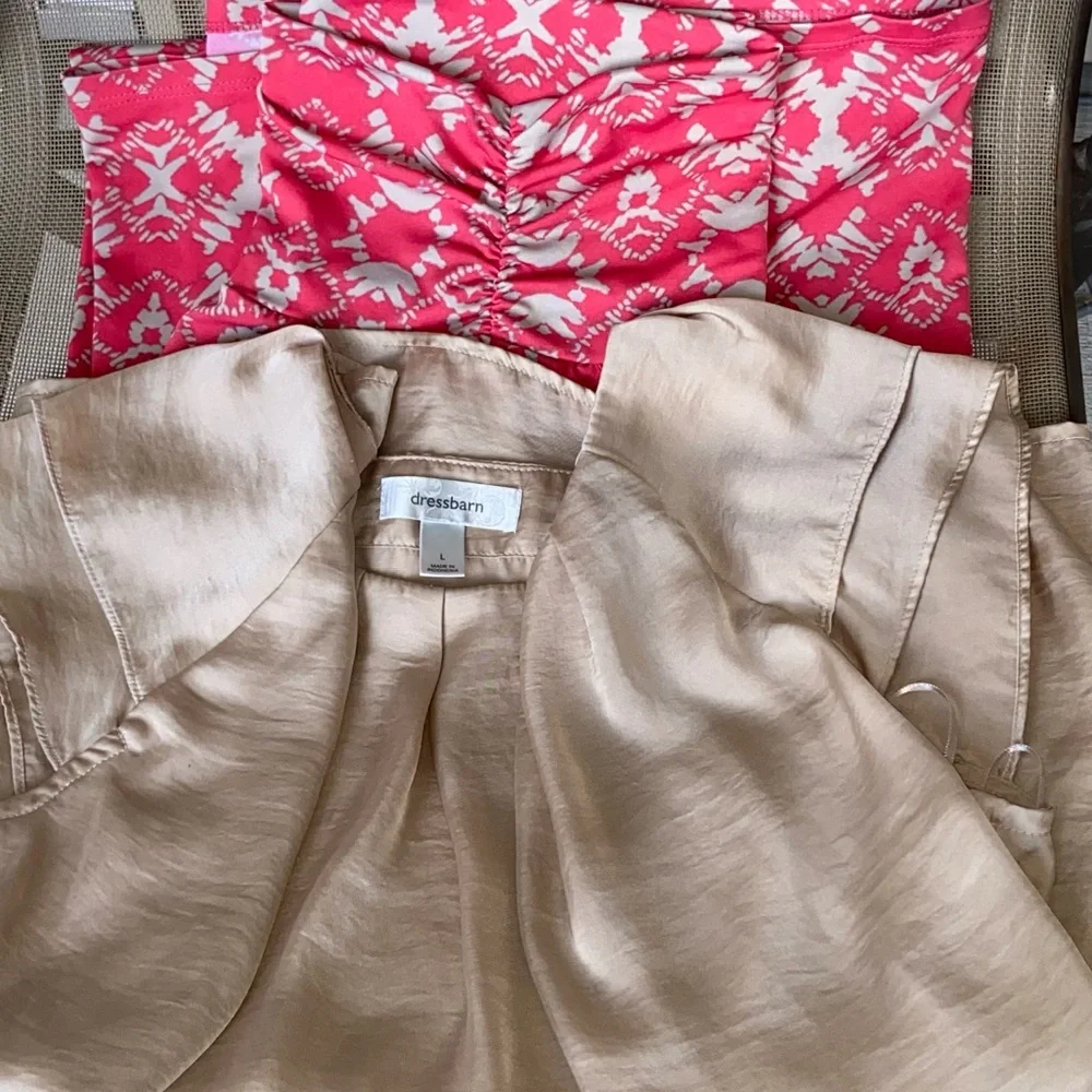 VWL Dressbarn Sz-L Beige Silky Top w/ Beige & Peachy/Orange Patterned Skirt Both